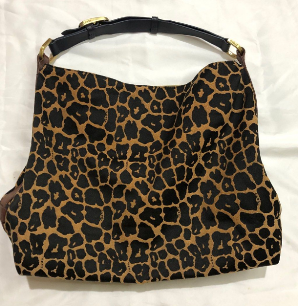 Tote Hobo dengan Motif Animal Print